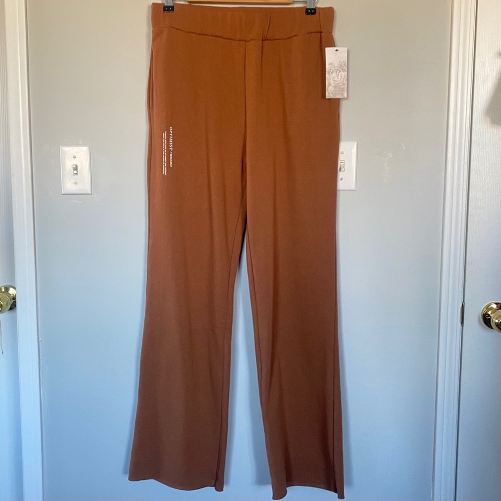 SAGE COLLECTIVE Almond Optimist Sweatpants